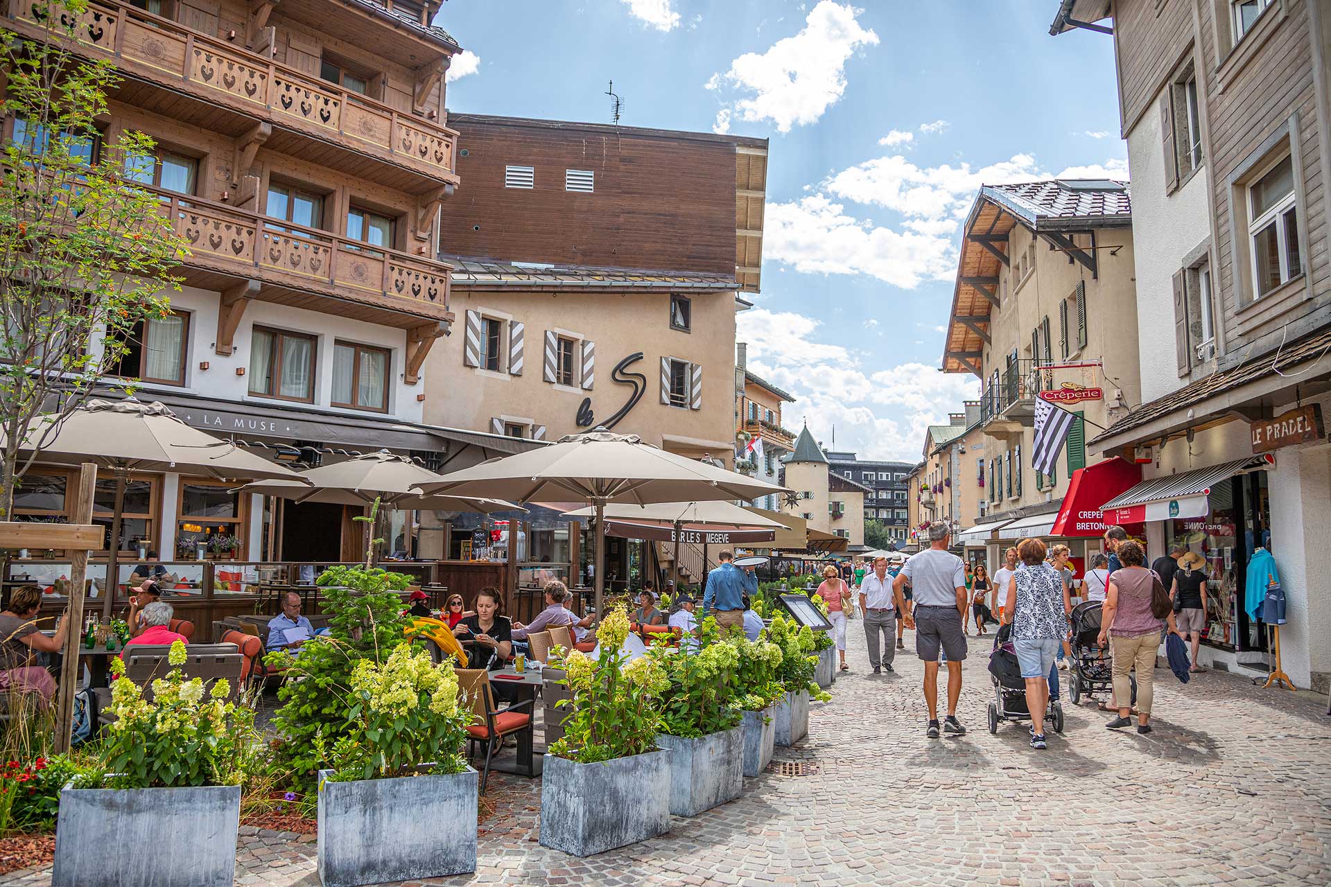 centro-vila-megeve-verão