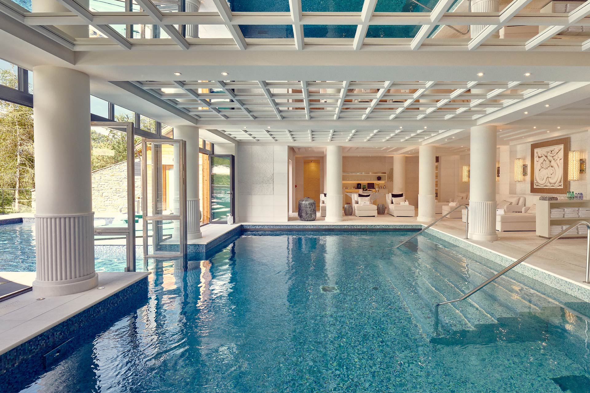 hebergements-piscine-spa-hotel-megeve-four-seasonw