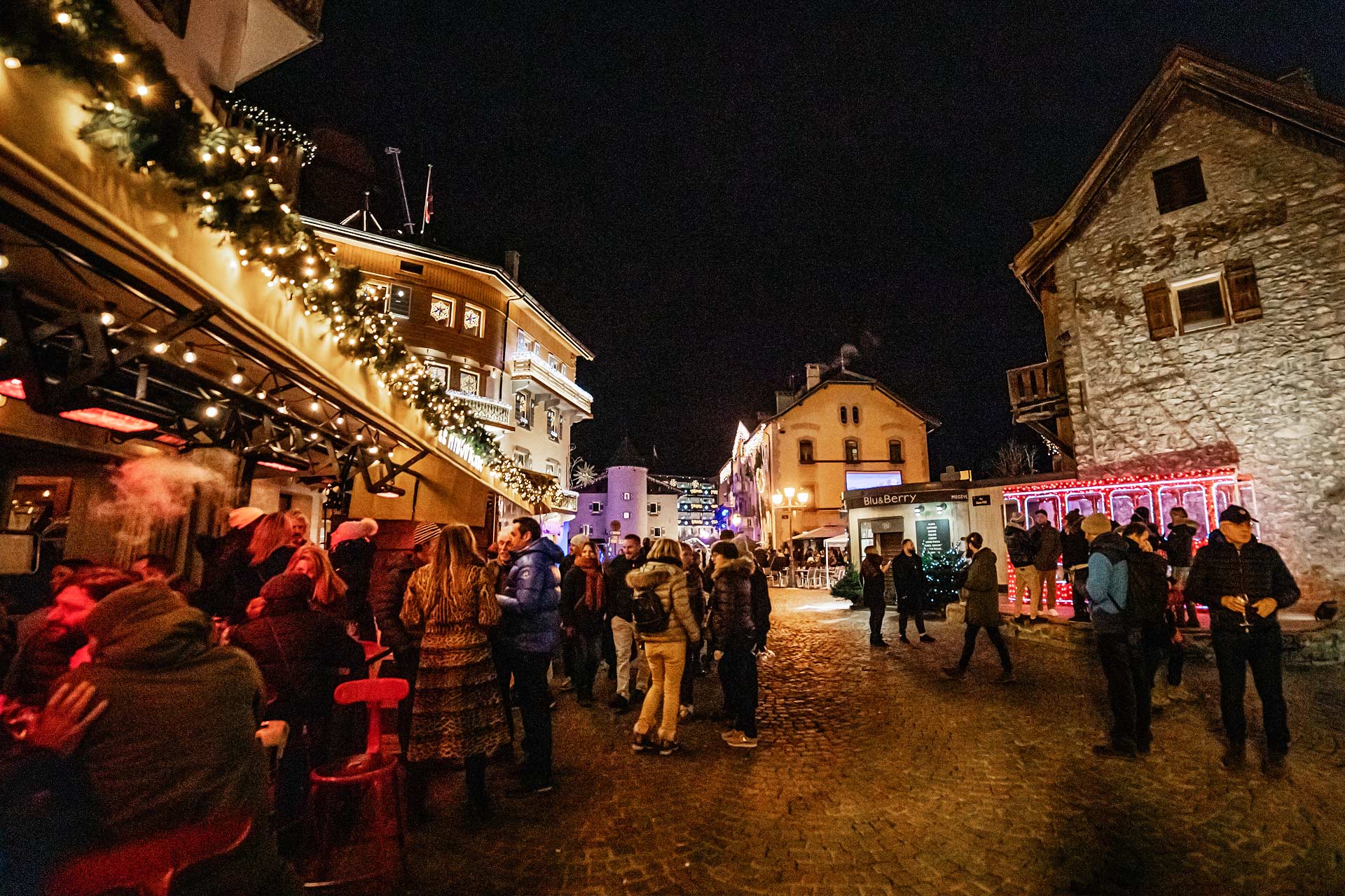 illumination-christmas-tree-village-station-megeve_03