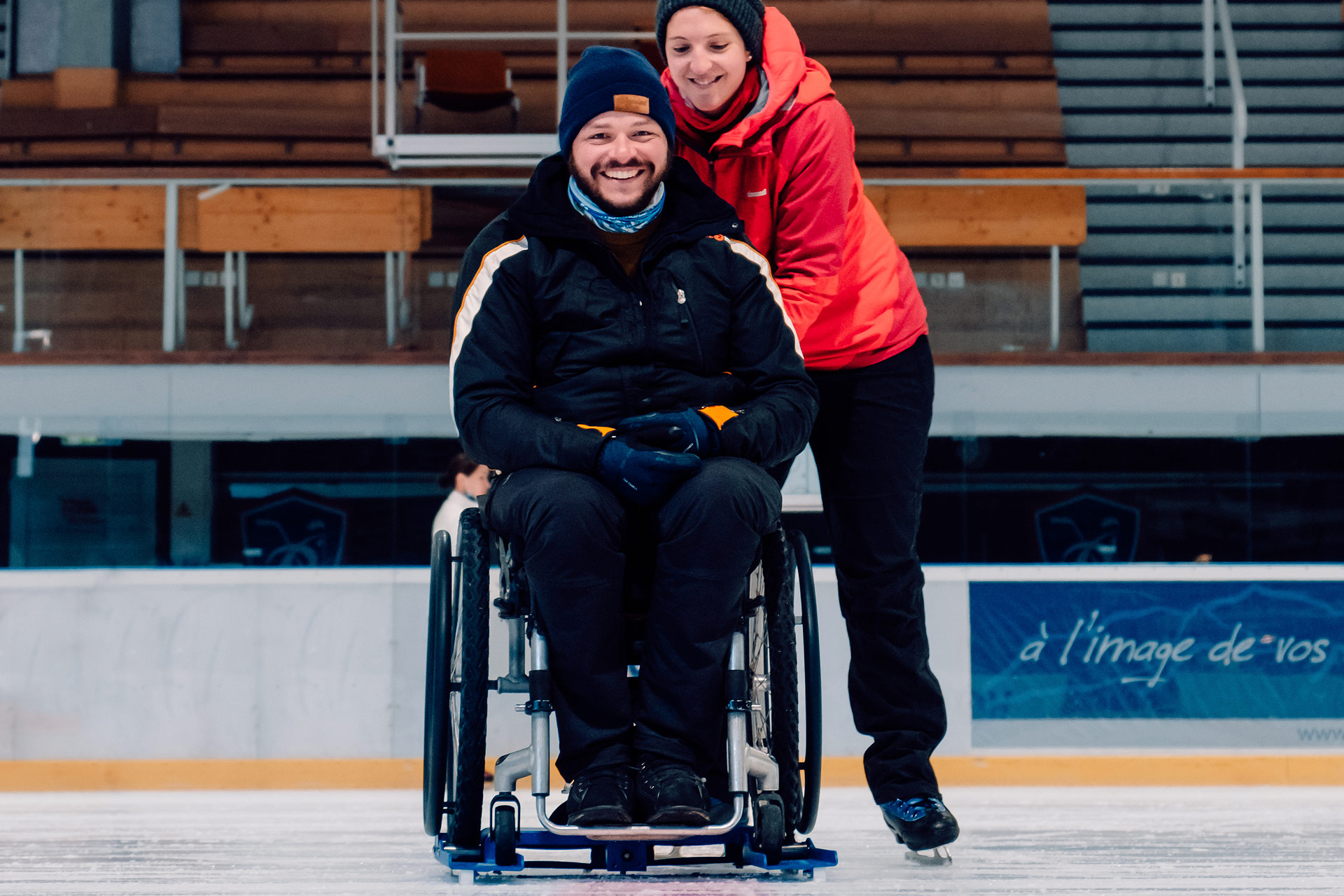 pista de patinaje-actividad-adaptada-palais-megeve