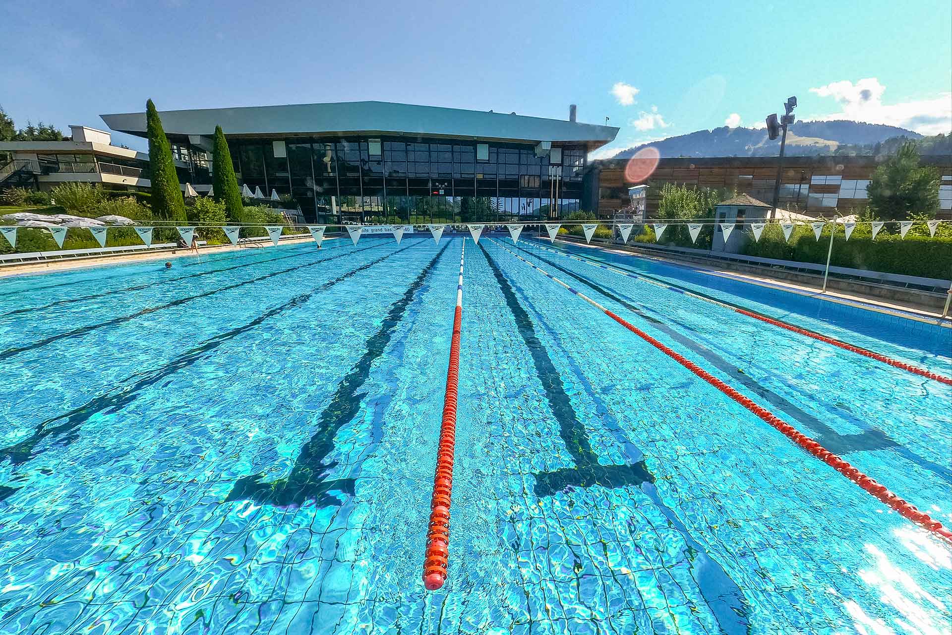 olympisches-freibad-sommer-megeve