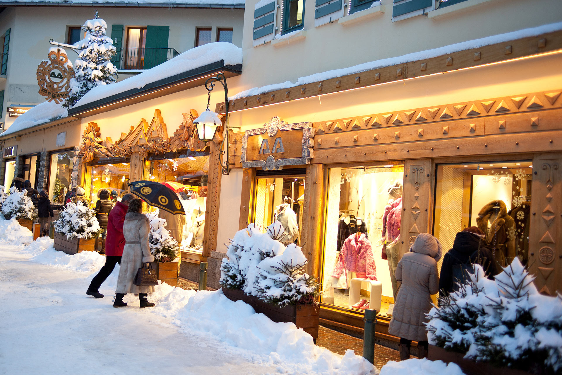 shopping-aallard-centre-stazione-megeve-inverno