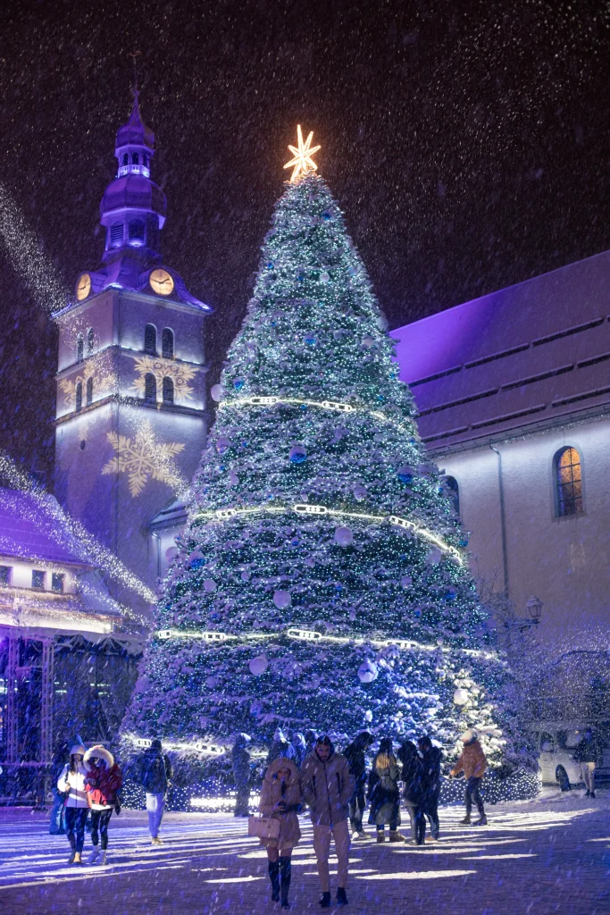 Sapin de noel de Megève sur la place