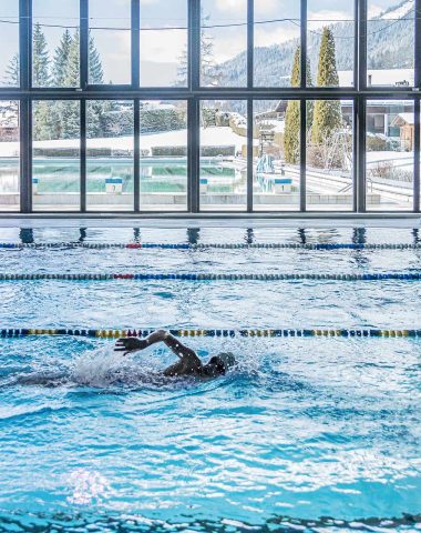 Piscine intérieure