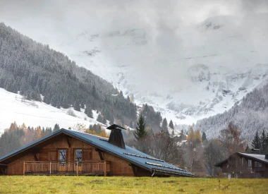 Ouvrir dans la galerie: Megève automne chalet neige  Megève automne chalet neige