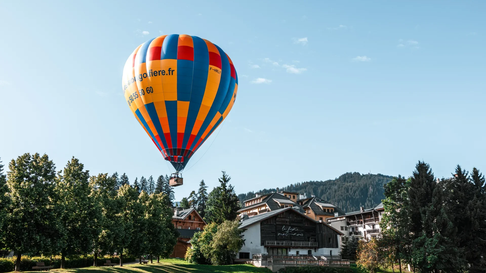 village été montgolfière