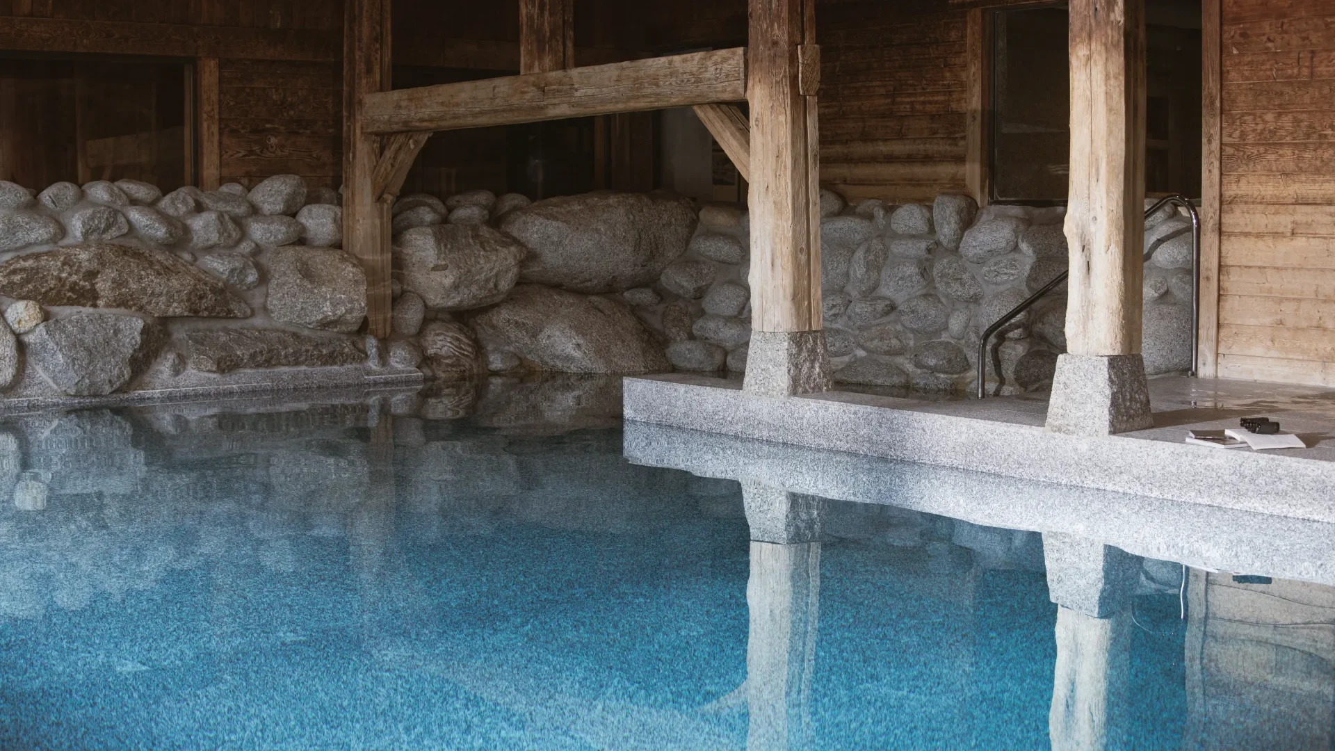 piscine haut de gamme d'un hotel