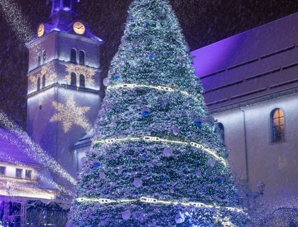 Sapin de noel de Megève sur la place