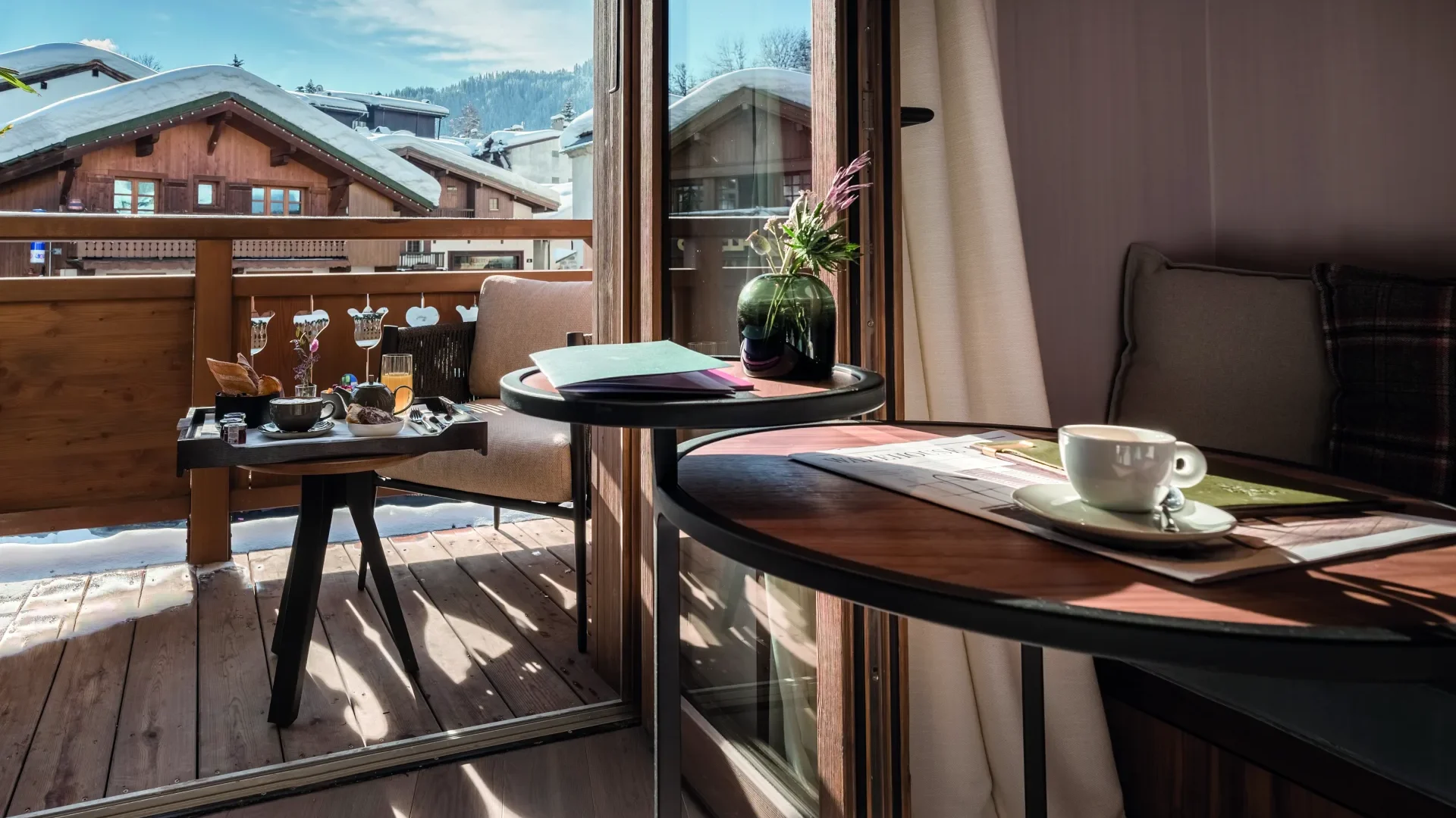 chambre avec balcon dans le centre village