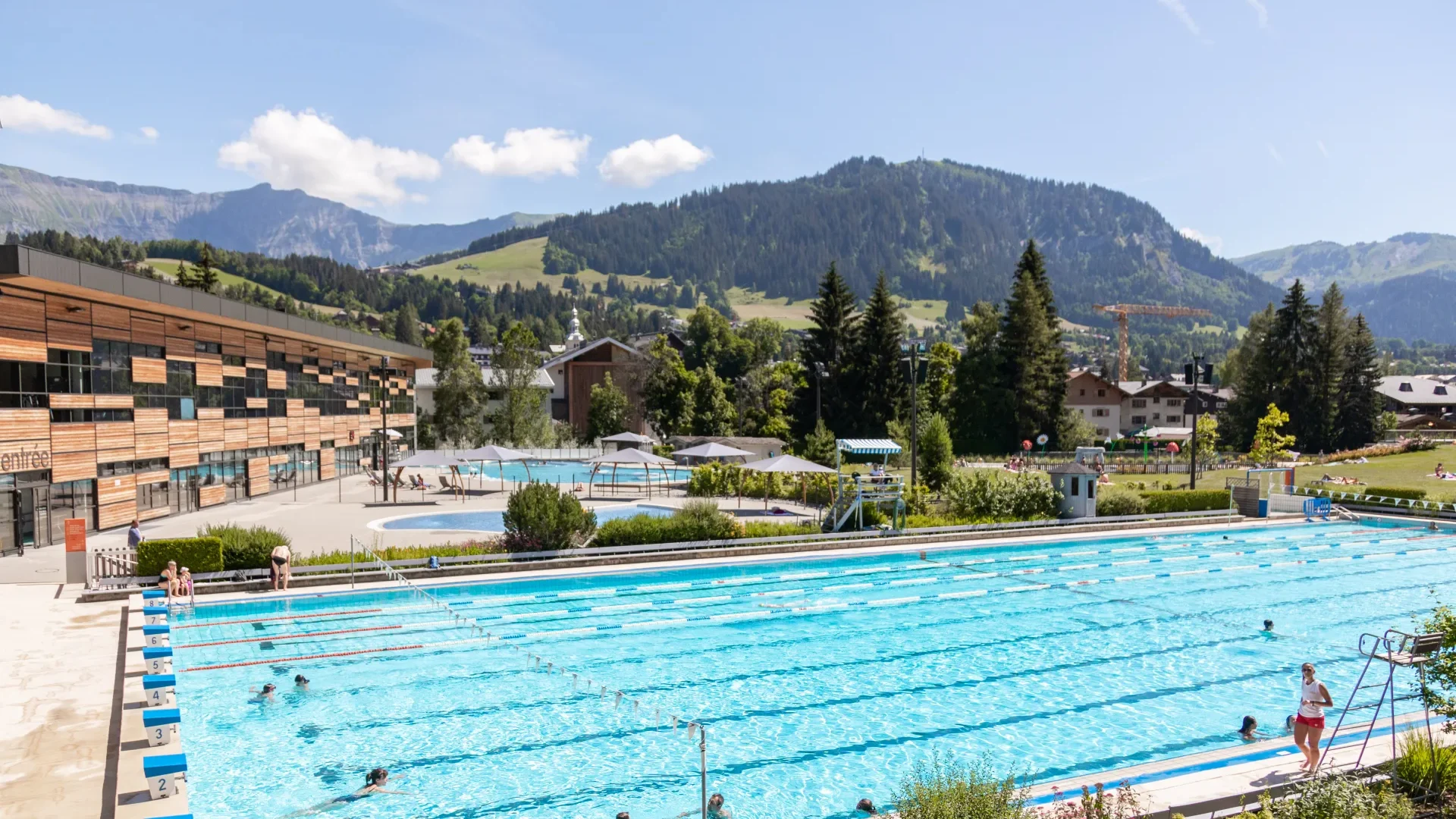 piscine olympique extérieur du palais des sports à megève