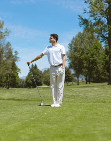 Golfeur sur terrain de golf à Megève